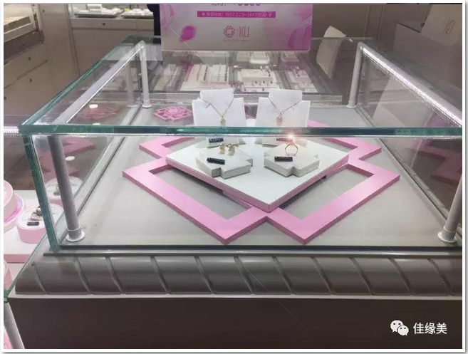 新款钻石展示道具 || 加入一些亮色系点缀,立显不同! 新款钻石展示道具 || 加入一些亮色系点缀,立显不同!